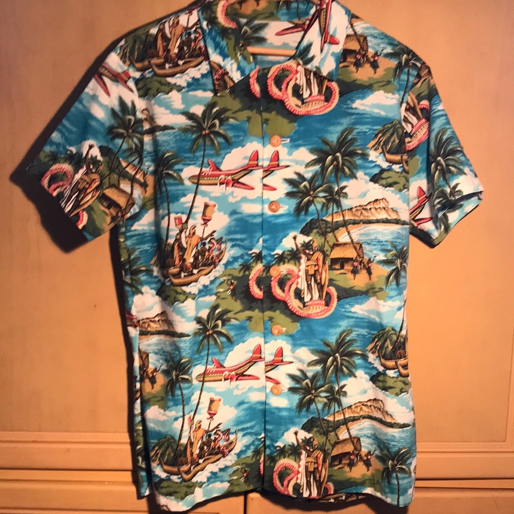 Hawaiian print shirt